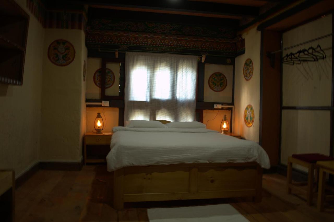 Ama'S Village Lodge Paro Exterior foto